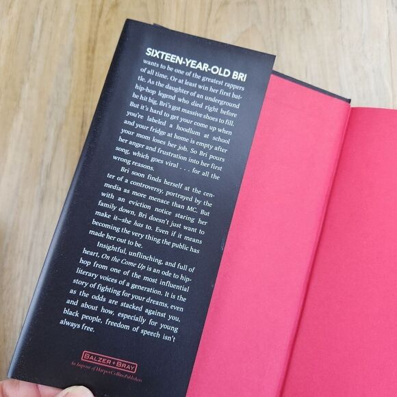 🔸️NIB Angie Thomas 2 Book Hardcover Box Set - The Hate U Give & On The Come Up - Picture 10 of 11